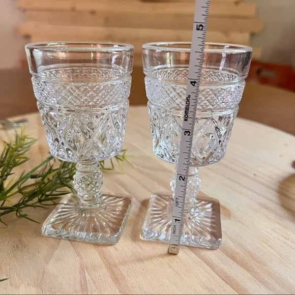 Clear Glass Small Goblet shot Glass set of 2 - Picture 3 of 8
